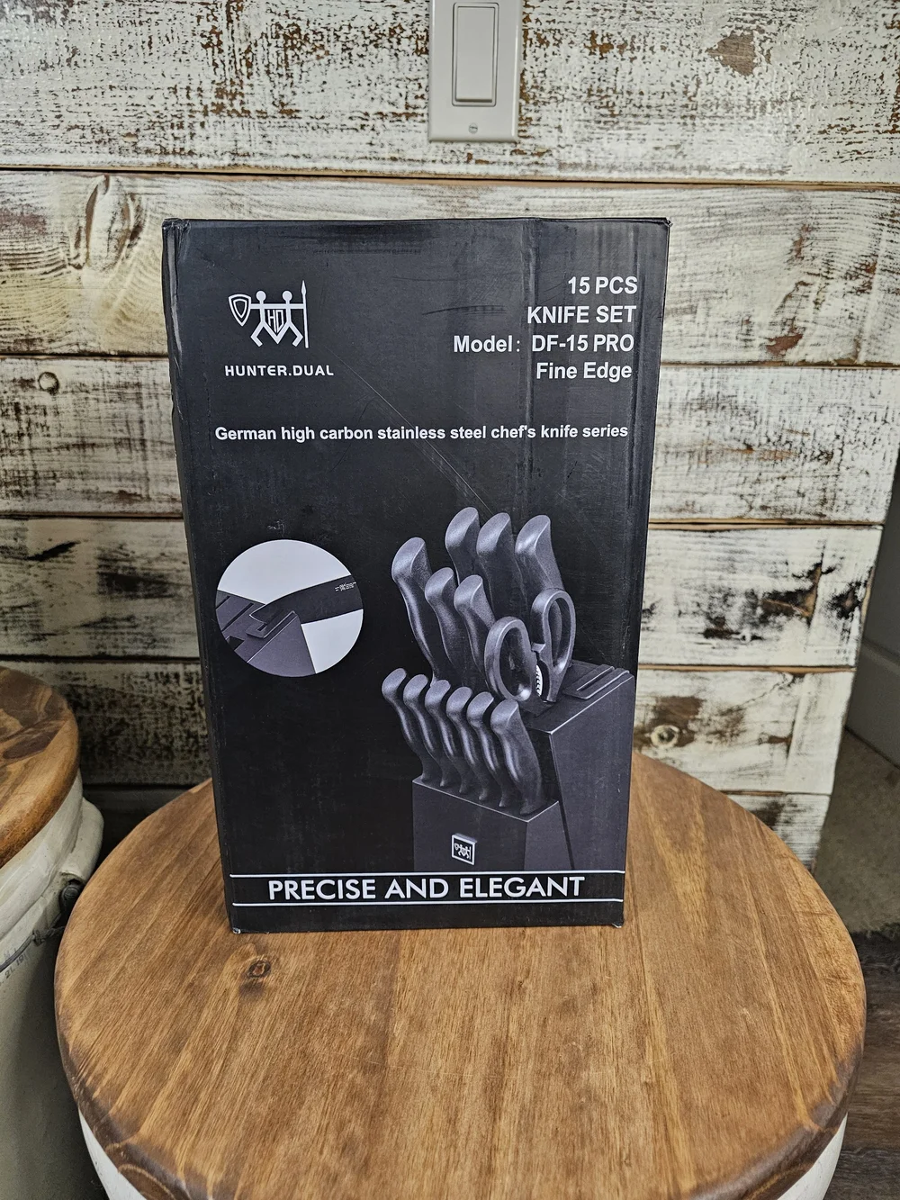 Classic 15-Piece Black Knife Block Set With Sharper
